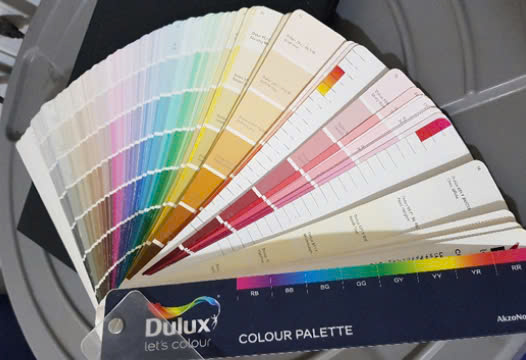 quat mau son dulux
